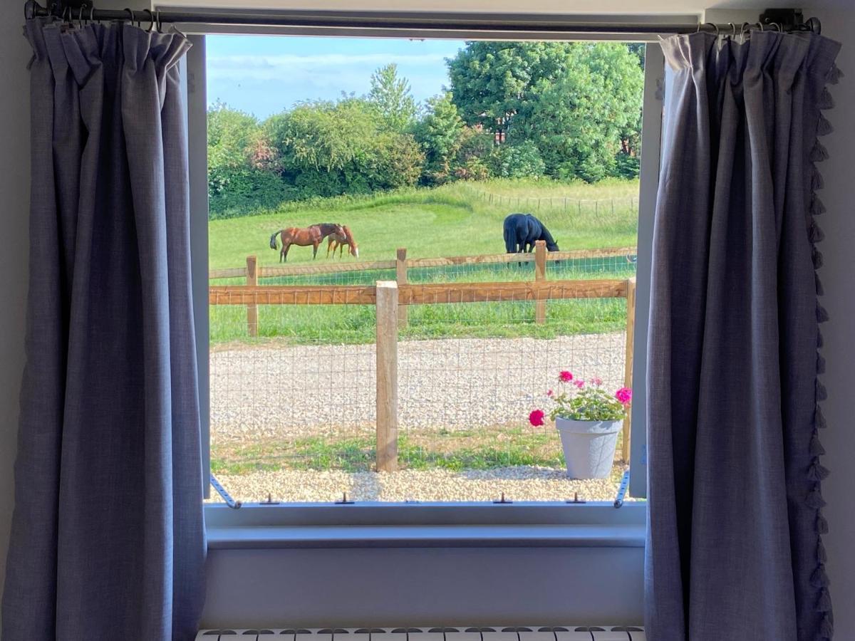 Glebe Barn, Little Glebe Farm Apartment Челтнъм Екстериор снимка